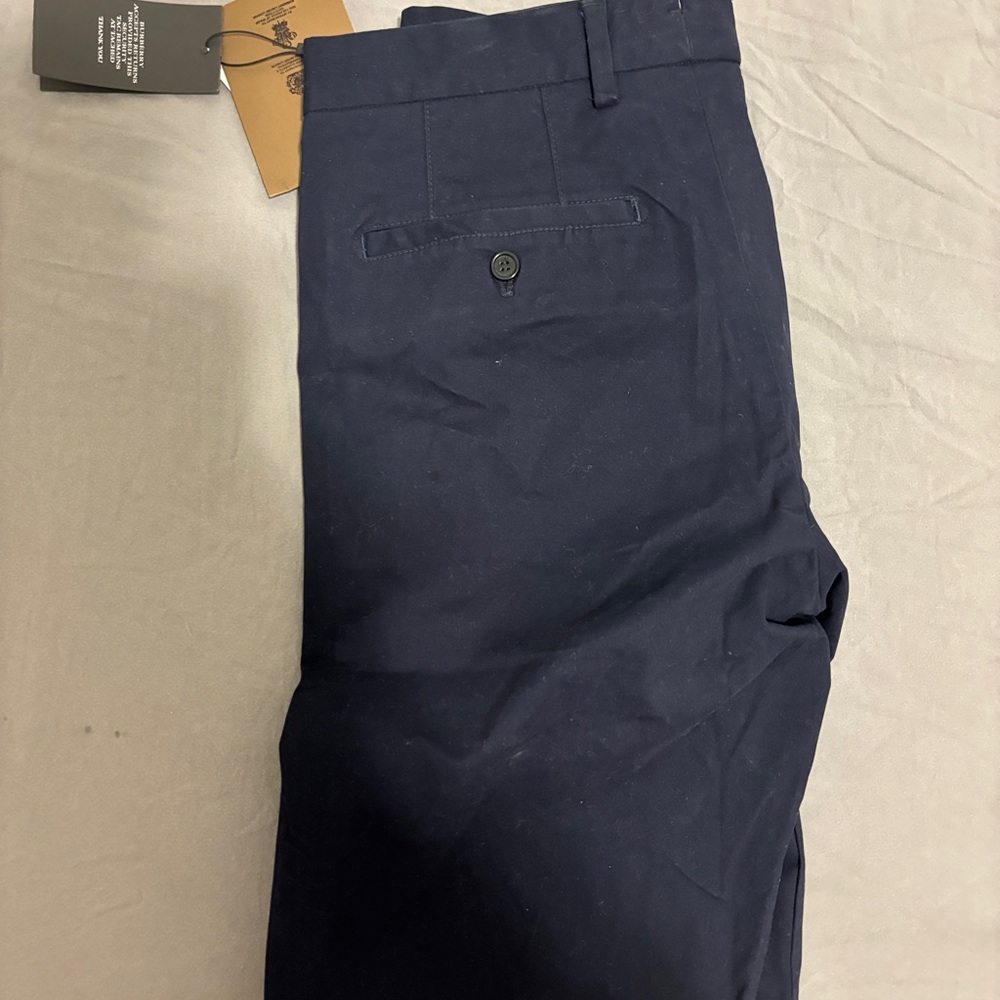 Burberry Short - Picture 3 of 5